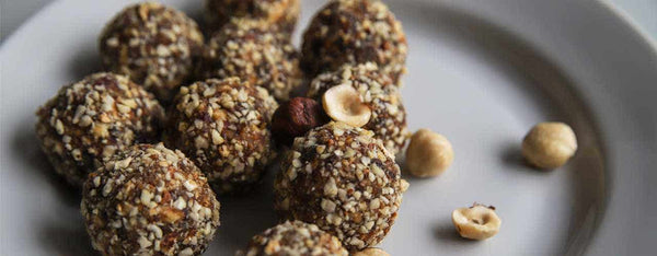 Hazelnut Cacao Energy Bites {Raw, Gluten-Free, Vegan}