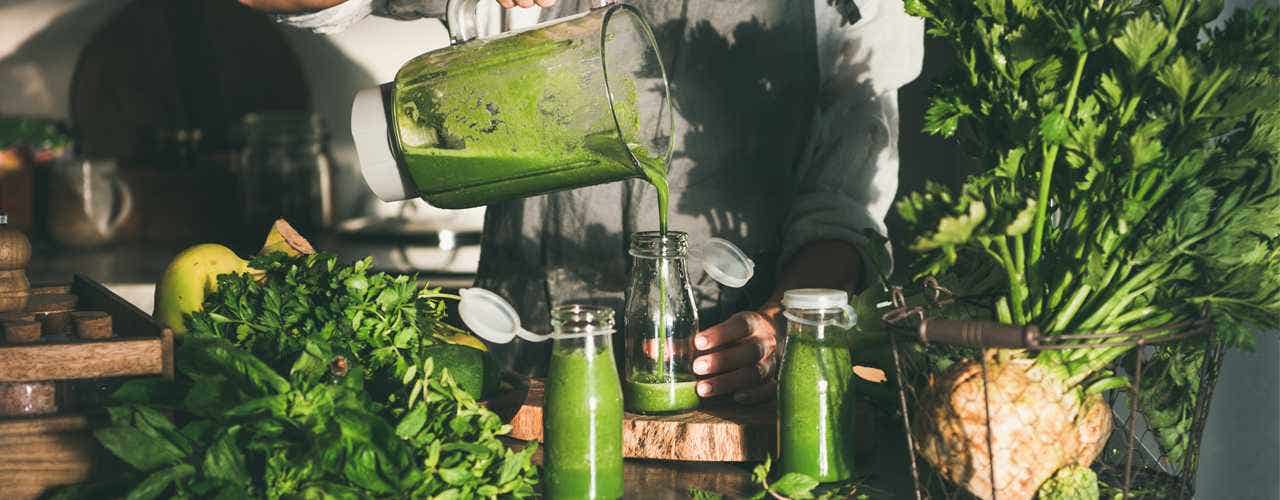 Super Trendy Kale and Turmeric Smoothie